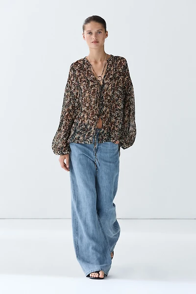 Floral print flowing shirt