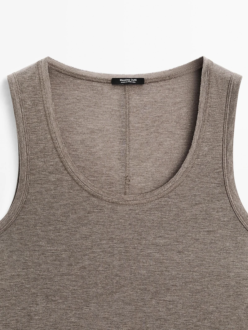 Round neck top with seam details
