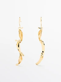 Leaf dangle earrings