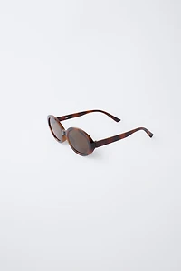 OVAL PLASTIC SUNGLASSES