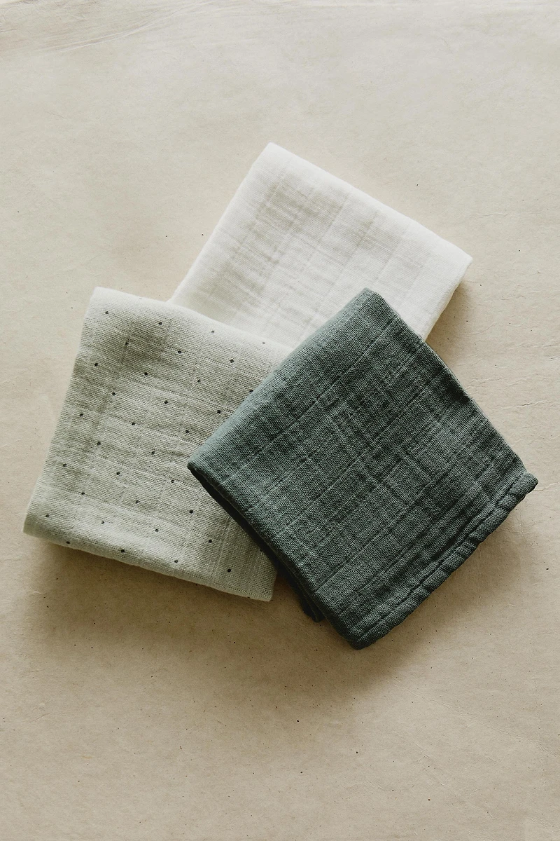 SET OF MULTICOLORED BABY MUSLIN CLOTHS (SET 3)
