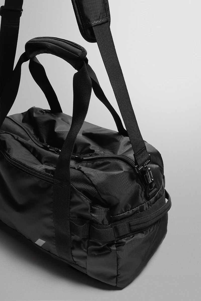 40L MULTIFUNCTIONAL SPORTS BAG