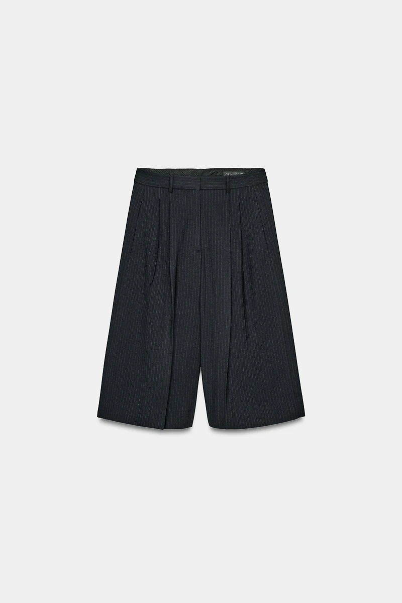 PLEATED PINSTRIPE BERMUDA SHORTS ZW COLLECTION