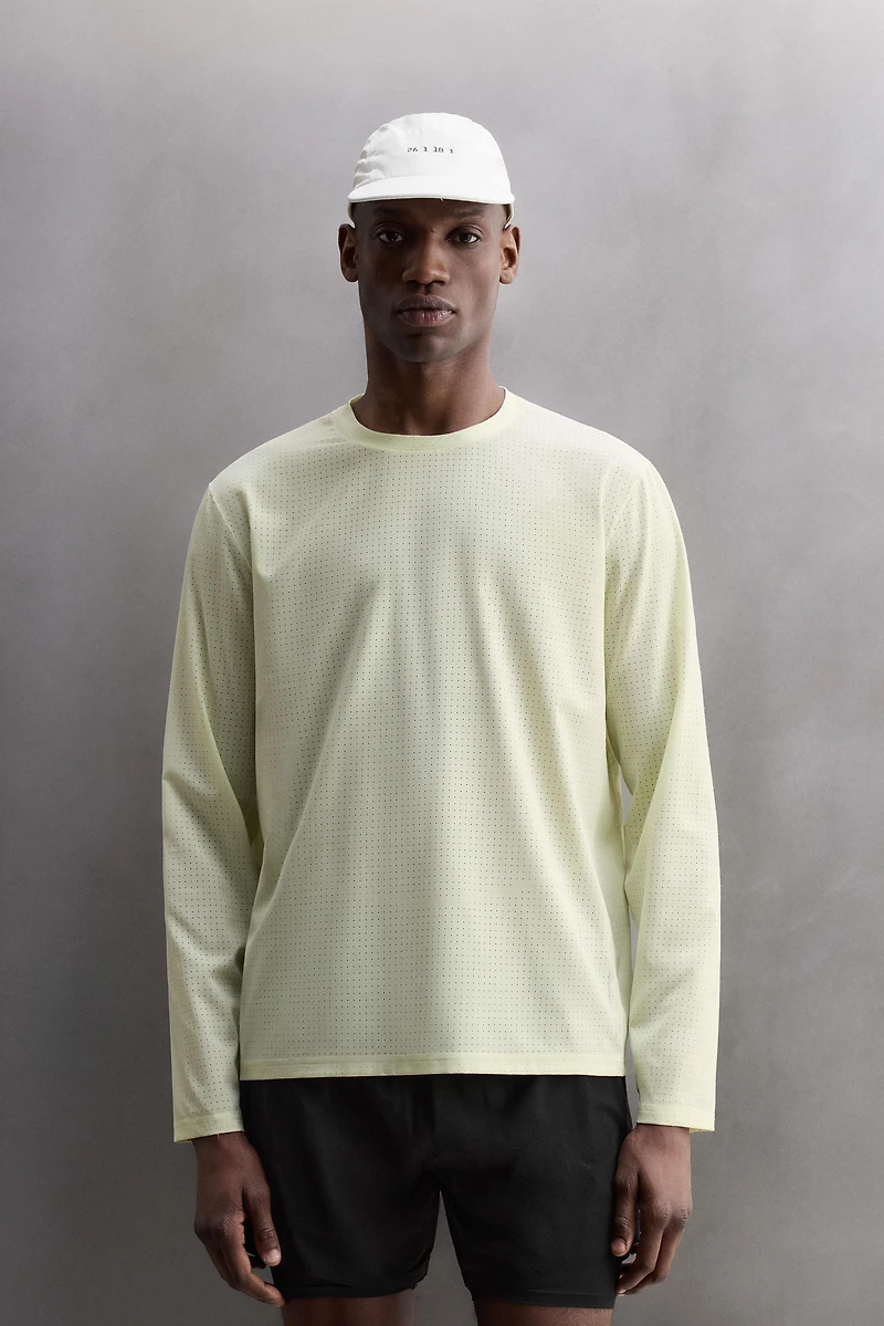 T-SHIRT PERFORÉ À MANCHES LONGUES