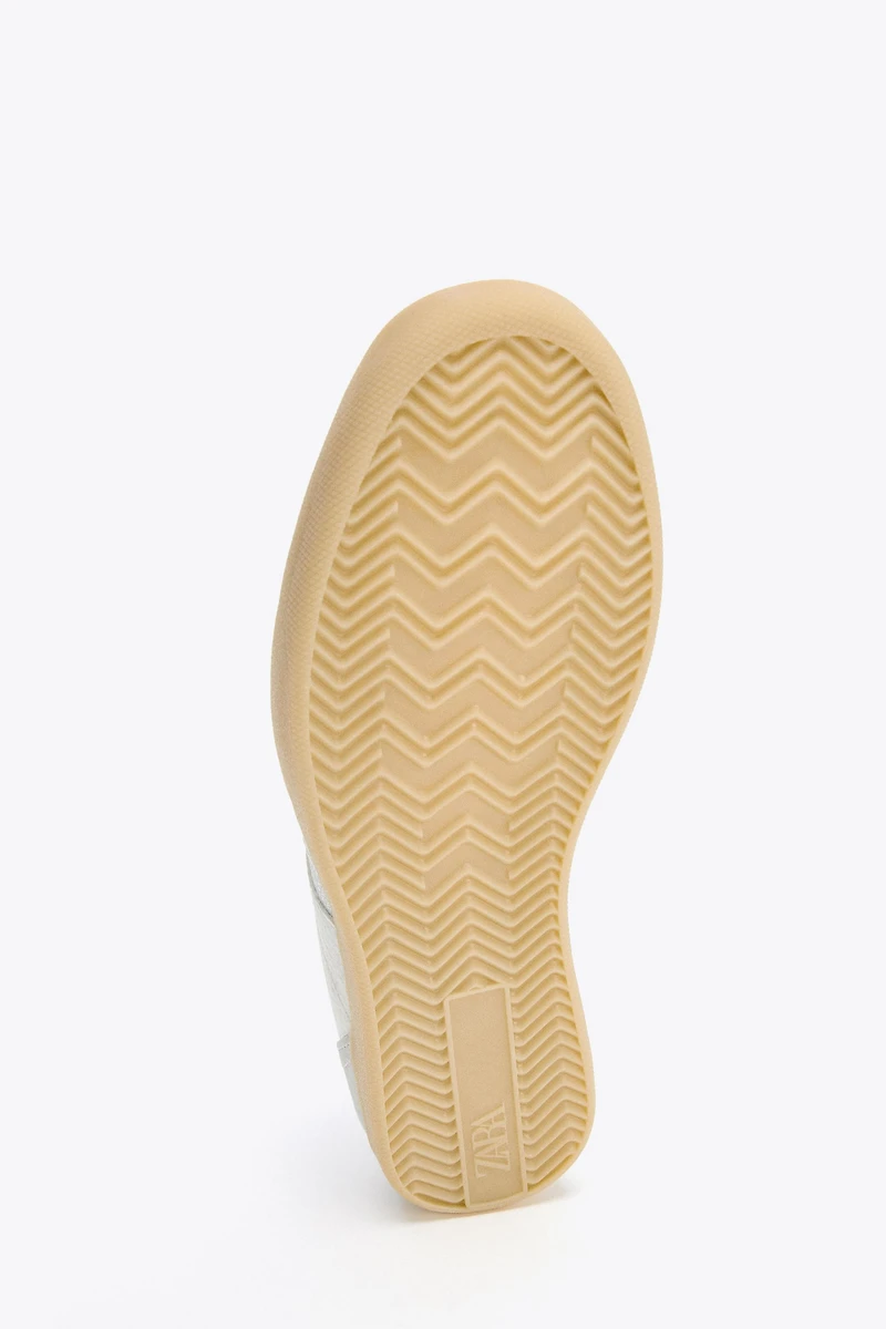 ATHLETIC SHOES