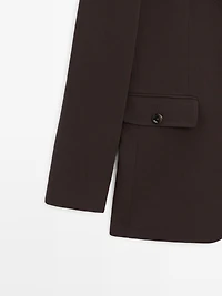 Blazer with pockets and lapel collar