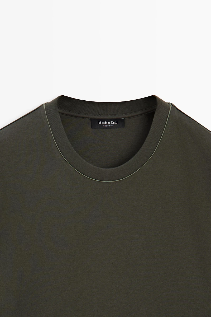 Contrast neck short sleeve T-shirt