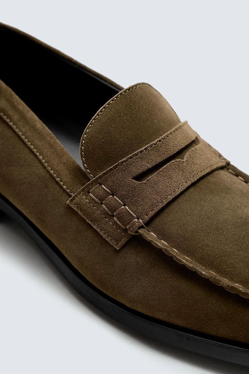 MOCASSINS EN CUIR AVEC MASQUE