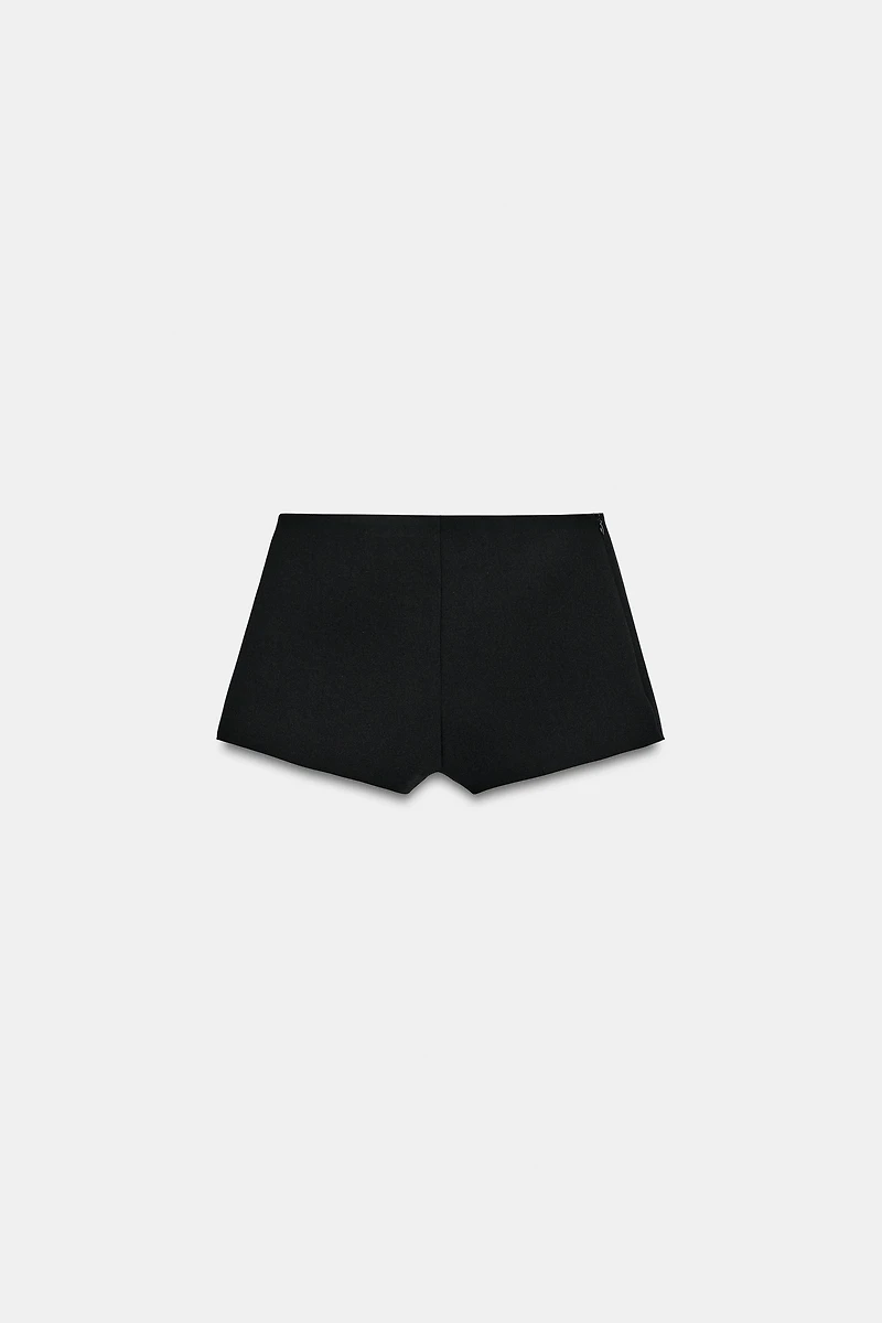 HIGH-WAISTED MINI SHORTS