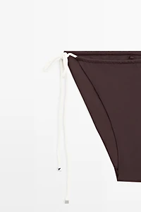 Bikini bottoms with contrast bow