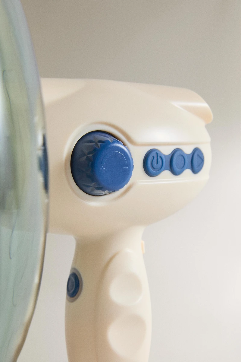 KIDS' SOUND AMPLIFIER TOY