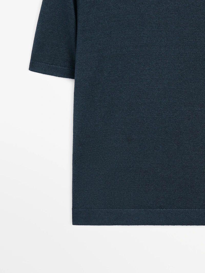 Lightweight 100% linen knit T-shirt