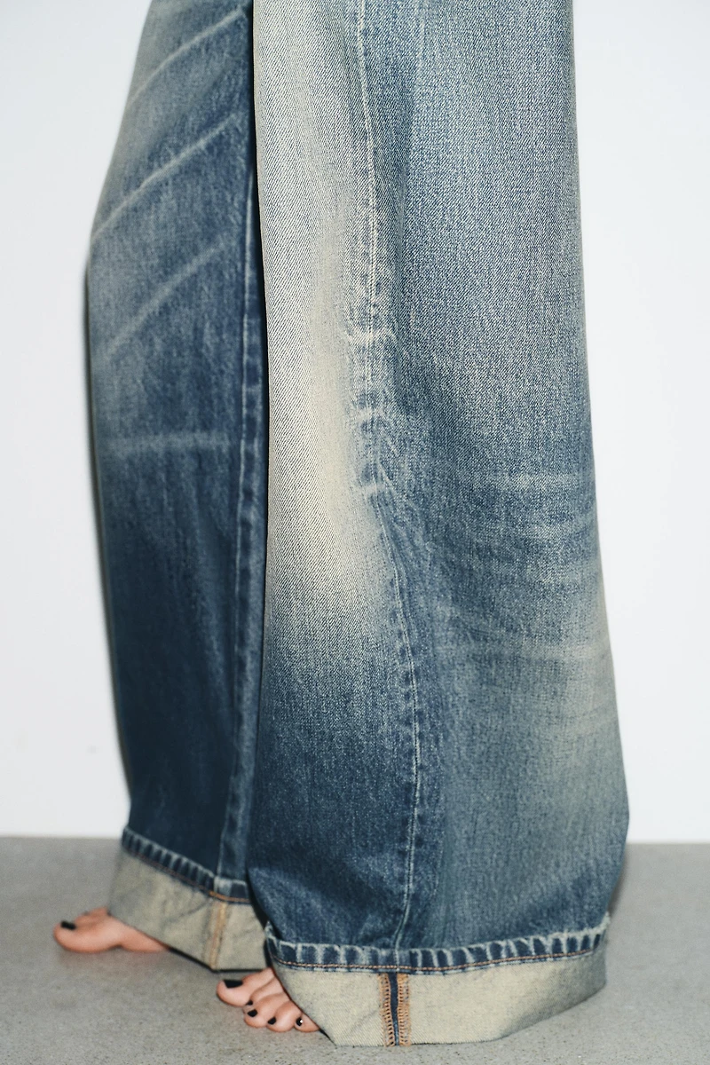 TRF MID-RISE RIPPED BAGGY FOLDED JEANS