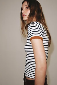 STRIPED SHORT SLEEVE T-SHIRT