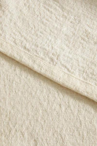 TEXTURED JACQUARD BEDSPREAD