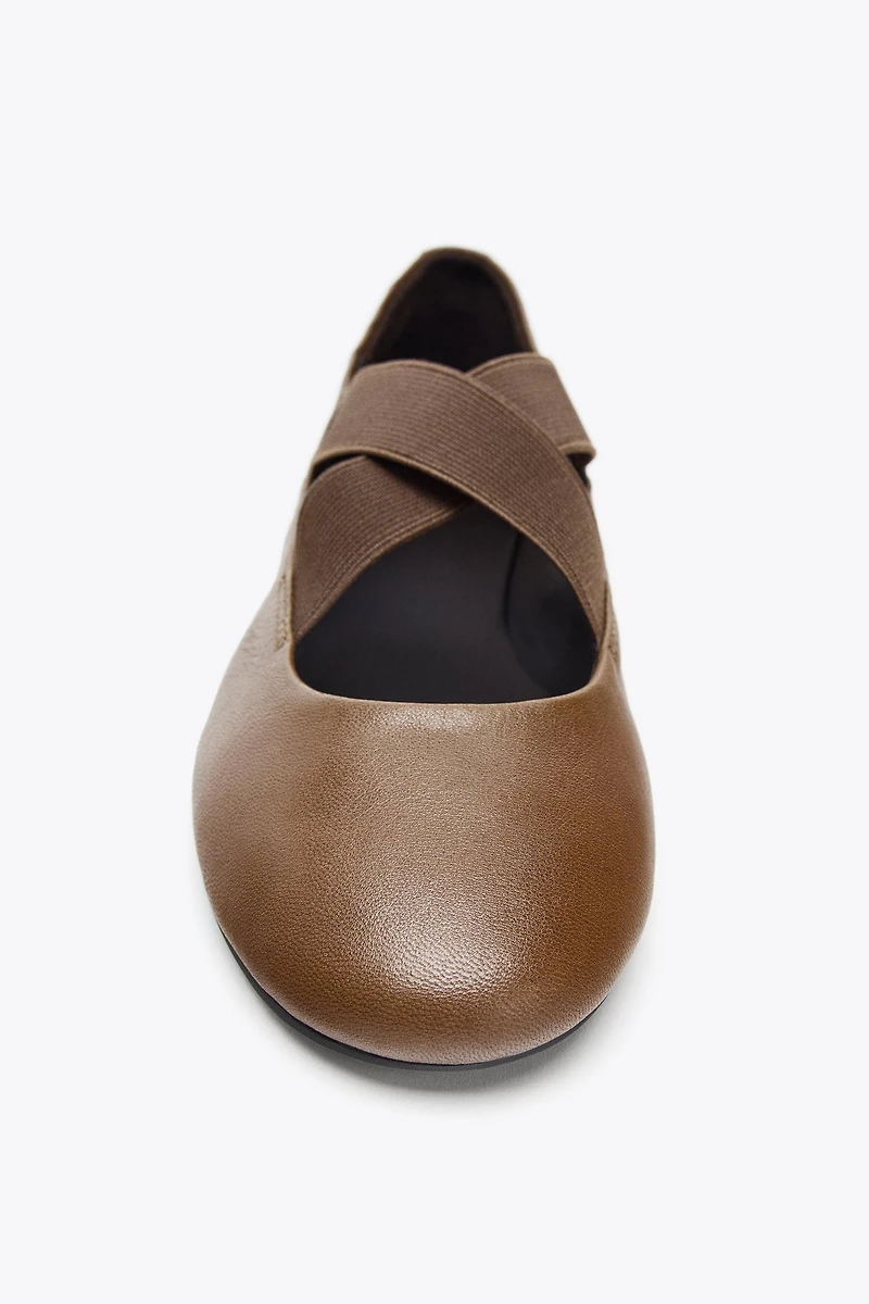 LEATHER BALLET FLATS WITH ELASTIC STRAPS