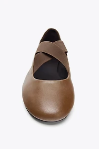 LEATHER BALLET FLATS WITH ELASTIC STRAPS