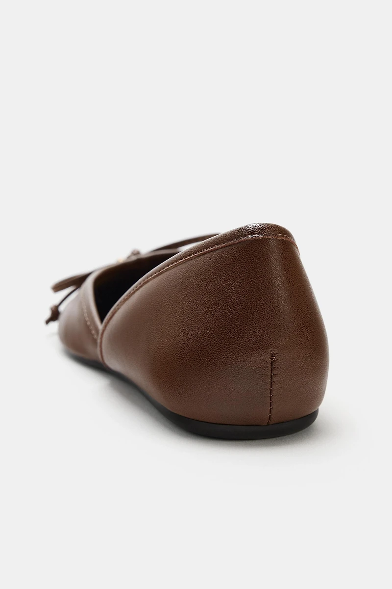 BALLET FLATS WITH BOW DETAIL