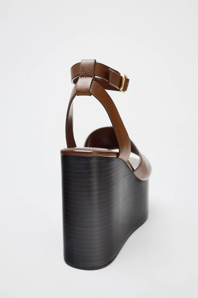 TALONS COMPENSÉS BRACELET EN CUIR
