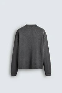 WASHED TEXTURED SWEATSHIRT