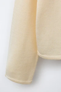 GILET EN MAILLE FLUIDE AVEC SOIE
