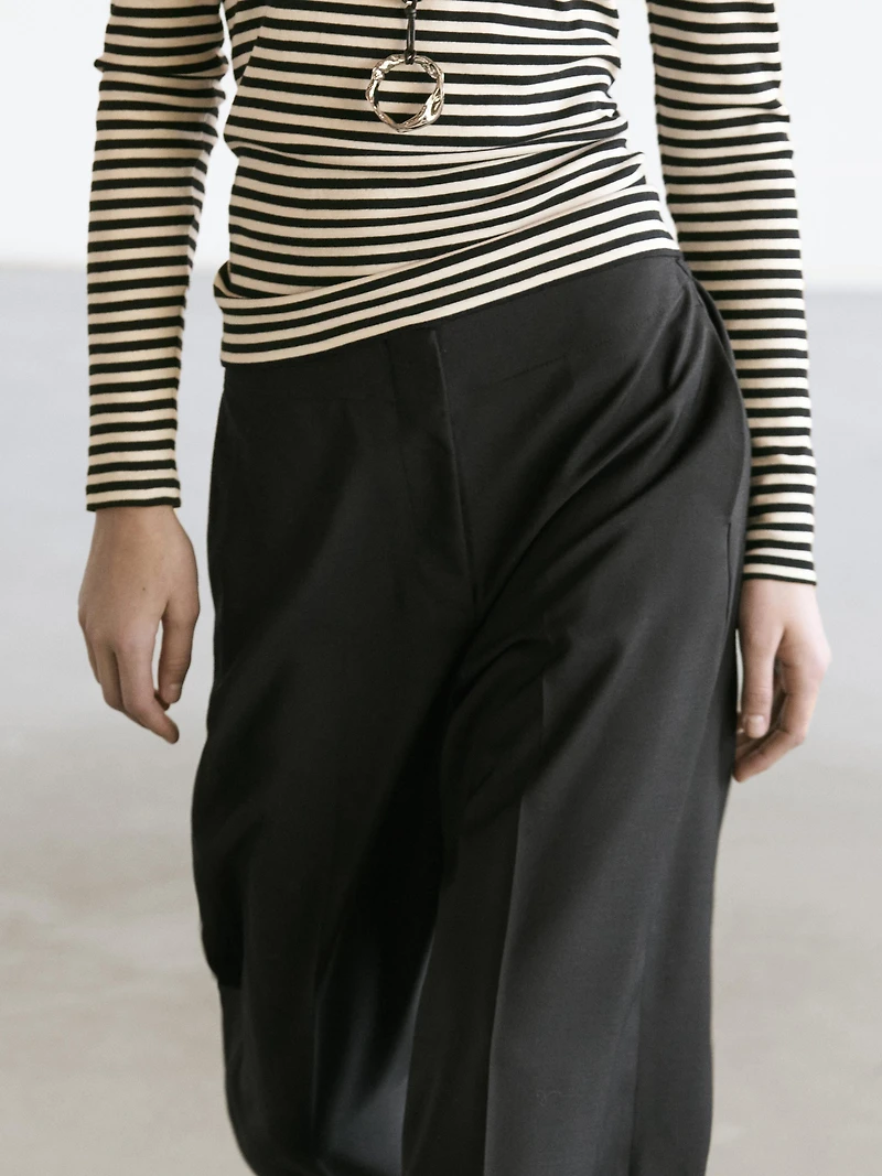 100% wool cropped wide-leg elasticated trousers