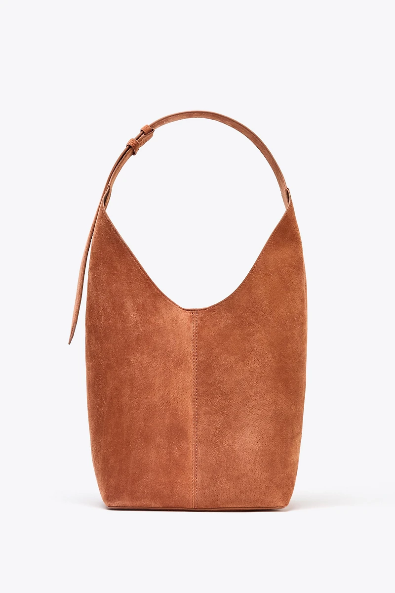 LEATHER MAXI BUCKET BAG WITH HANDLE DETAIL