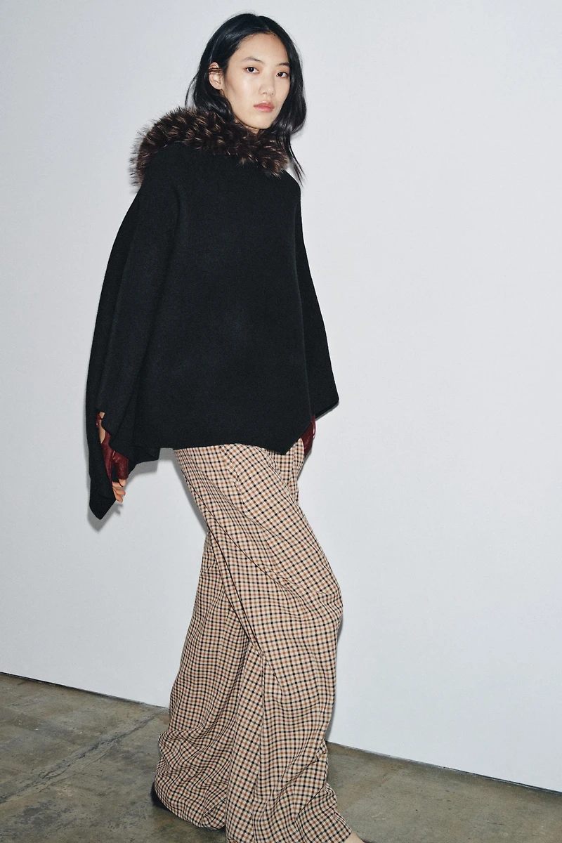 FAUX FUR KNIT CAPE