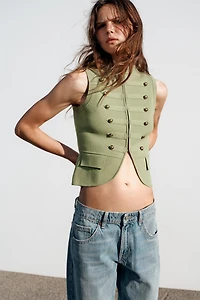 GILET EN MAILLE AVEC BRANDENBOURGS