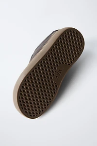 TENNIS EN CUIR