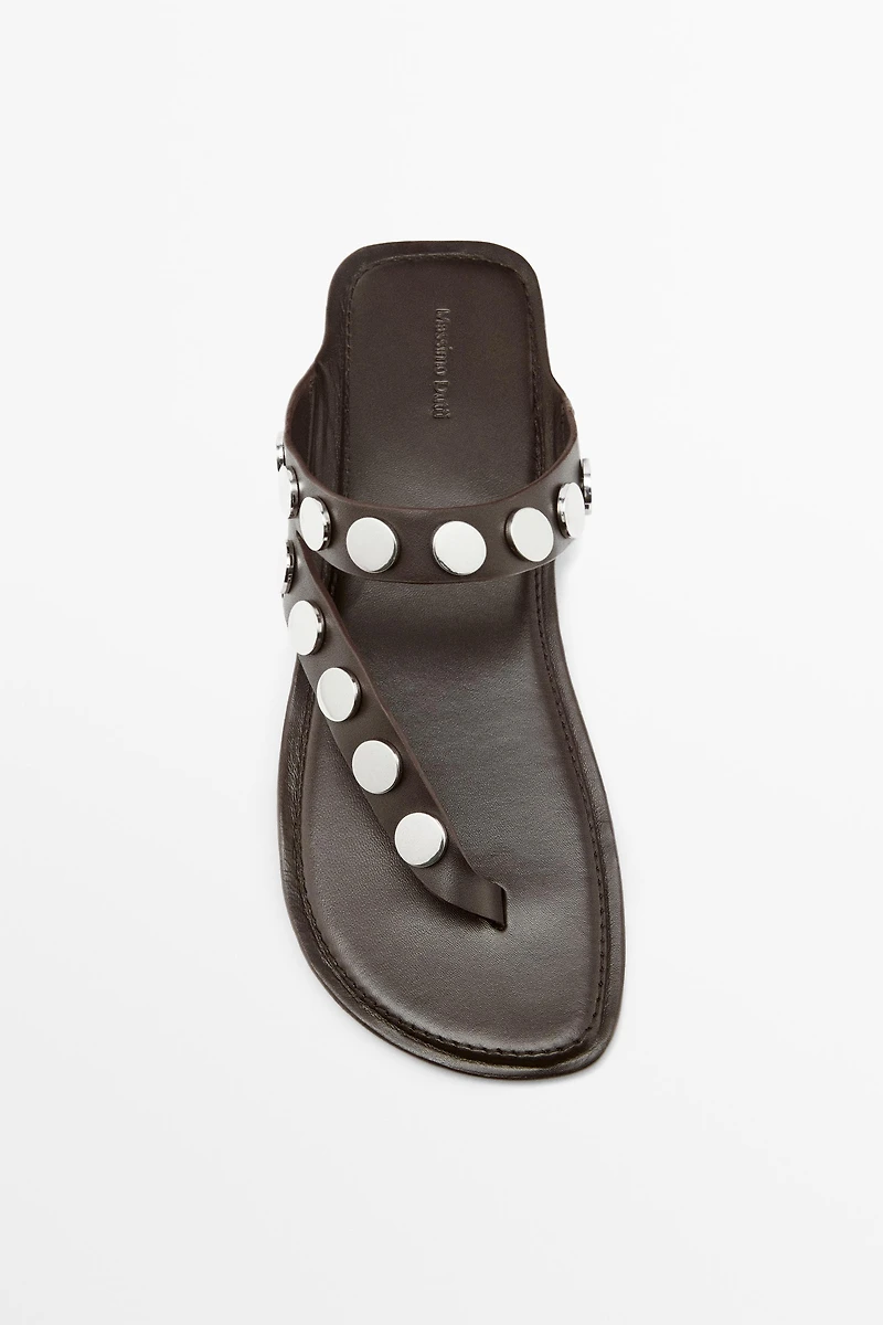 Leather sandals with studs