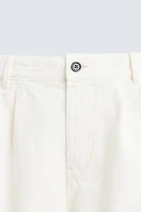 RELAXED FIT PLEATED BERMUDA SHORTS