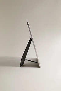 THIN SILVER PICTURE FRAME