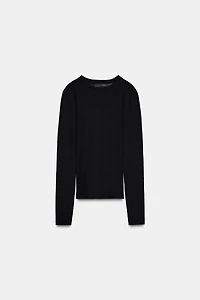 EXTRA-FINE KNIT TOP