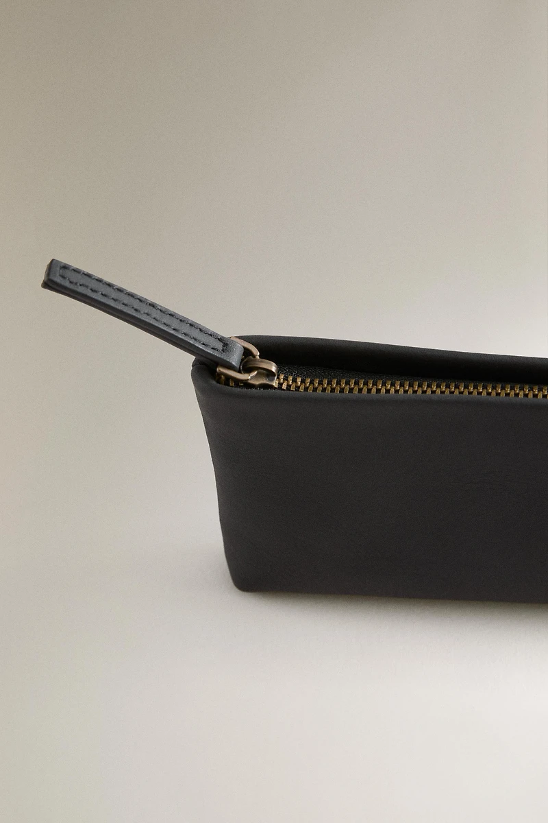 LEATHER OBJECT HOLDER CASE