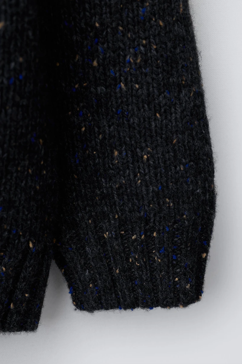 CARDIGAN BOUTONNÉ AVEC LAINE