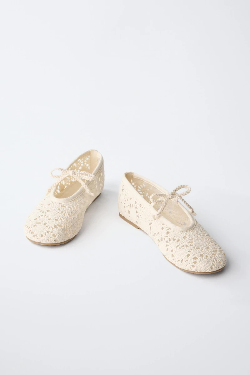 CROCHET BALLET FLATS