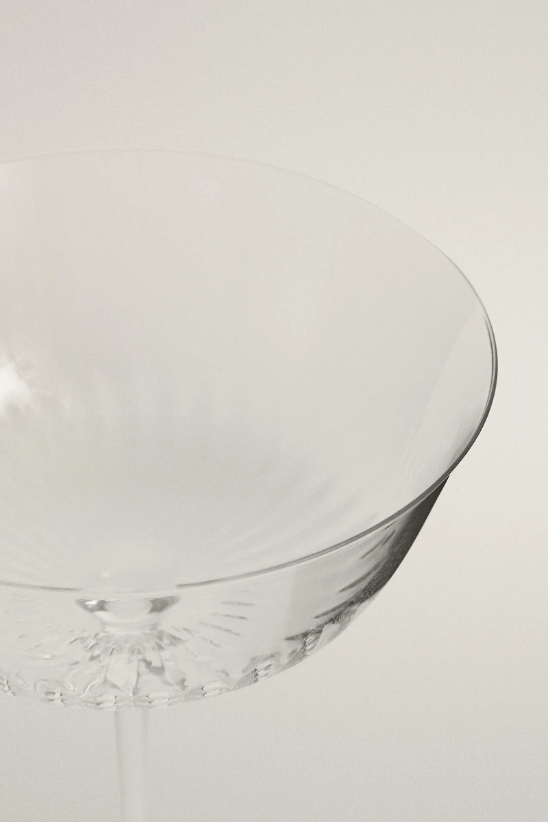 LINED GLASS COCKTAIL COUPE