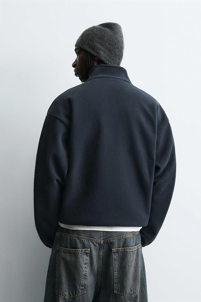 PULL KANGOUROU EFFET MOUTON BRODÉ