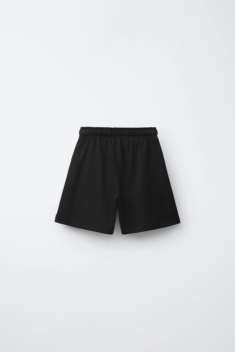 T-SHIRT AND SHORTS SET