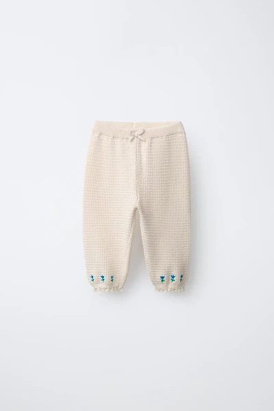 EMBROIDERED FLORAL TEXTURED PANTS WITH LACE TRIM