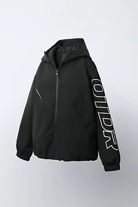 LIGHTWEIGHT WATER-REPELLENT JACKET