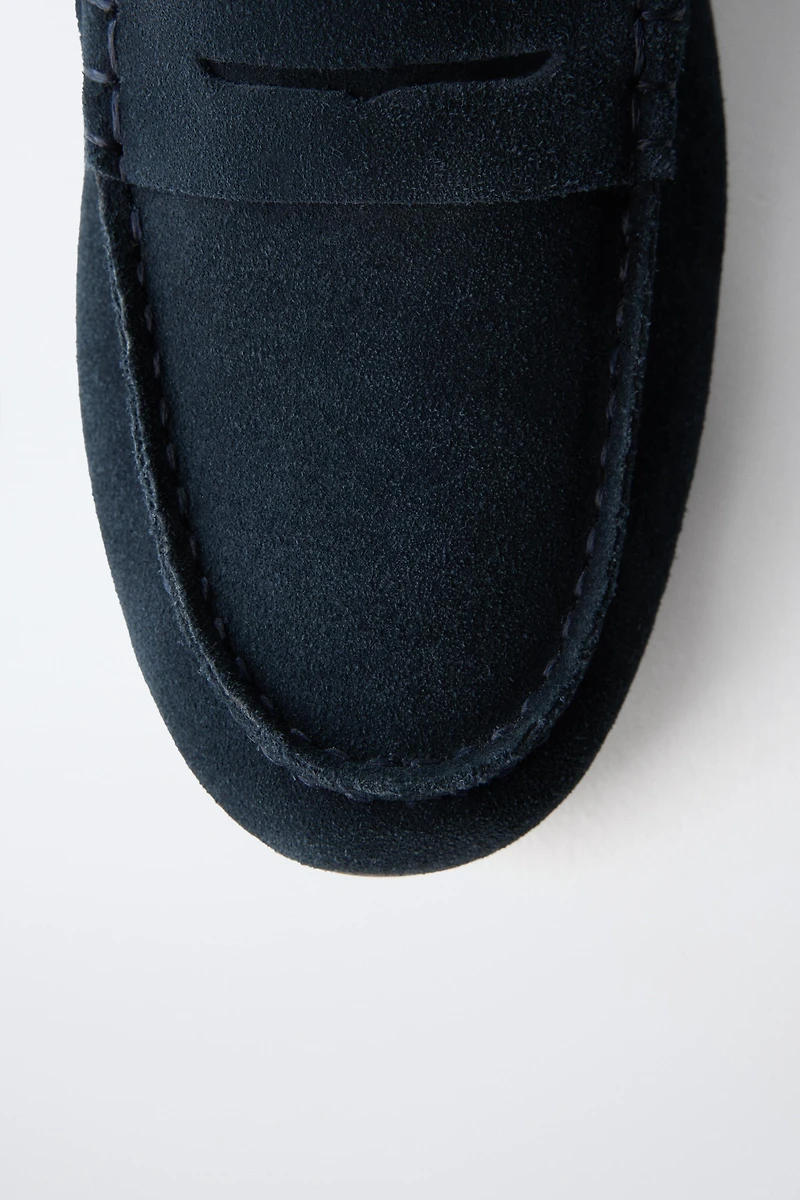 MOCASSINS EN CROÛTE DE CUIR