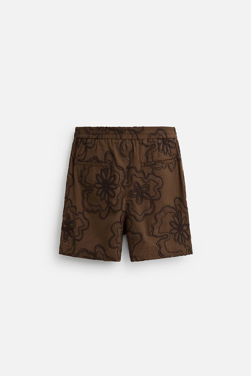 EMBOSSED EMBROIDERY SHORTS