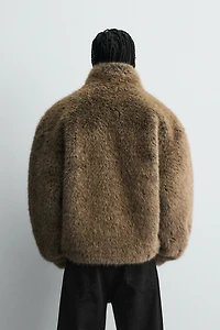 MANTEAU COURT EFFET FOURRURE