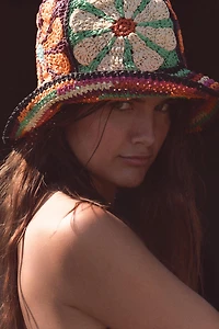 FLORAL PRINT BUCKET HAT