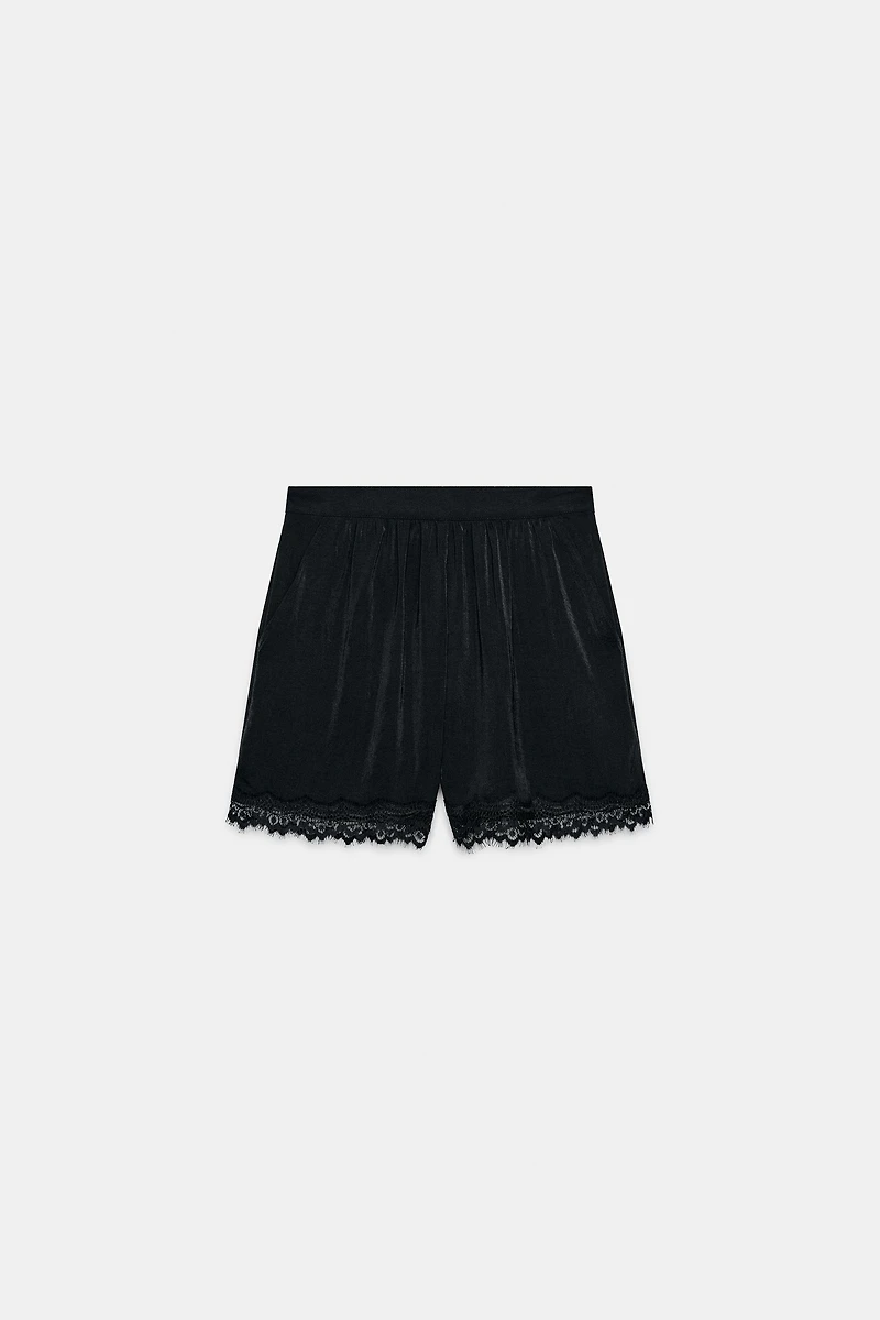 SHORT SATINÉ DENTELLE