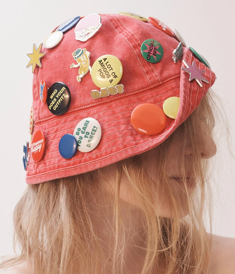 HARRY LAMBERT PIN BUCKET HAT