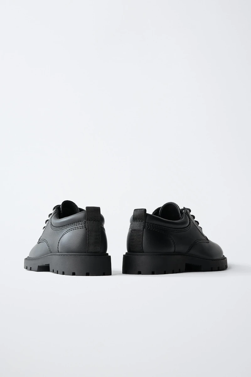 LACE-UP DERBY SHOES