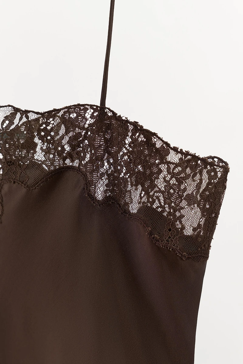 SATIN EFFECT LACE TOP